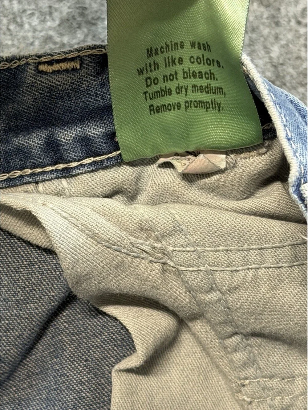 Carhartt B11 Dungaree Fit Carpenter Jeans Men’s 36X32 Light Wash Work Jeans.